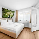 Апартаменты Design-wohnung I Balkon I Sehr Zentral I Kueche Хальтерн