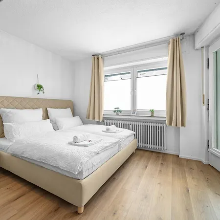 Apartment Design-wohnung I Balkon I Sehr Zentral I Kueche