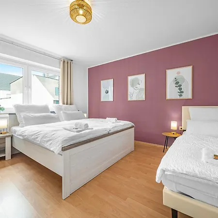 Apartment Design-wohnung I Balkon I Sehr Zentral I Kueche