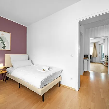 Design-wohnung I Balkon I Sehr Zentral I Kueche