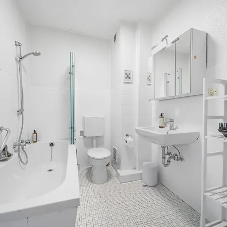 Design-wohnung I Balkon I Sehr Zentral I Kueche Apartment